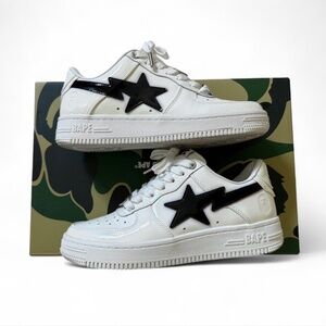 Patent leather Bapesta #2 in white with black logo